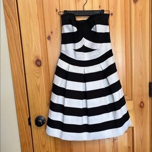 Express Black and White Strapless Striped Dress SO CUTE! Medium